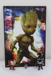 Marvel Groot Portrait Poster 19x13 - Iron Man & Captain America Funko Bobbleheads & Mini Keychain