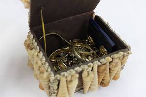 Shell Mosaic Jewelry Box with Jewelry - Seashell Decor Keepsake Box for Jewelry