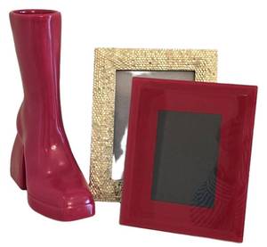 UL-Nodaleto Red Anissa Kermiche Edition Boot Vase & Nicole Miller Frames