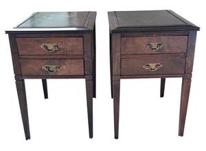 MB - Pair of Handcrafted Mahogany Queen Ann Nightstands