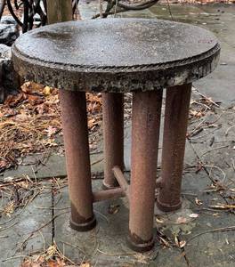BY - Outdoor Accent Table