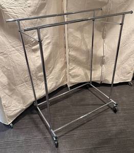 LL - Adjustable Chrome Clothing Rack on Wheels