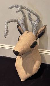 LLR - Festive Deer Head Decor