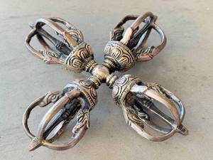 K - Ornate Doubl Vajra  Crossed Dorje