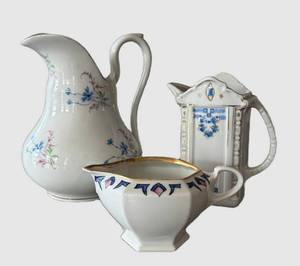 3-Piece Vintage Porcelain Creamer Set - Blue Floral Motifs with Gold Trim