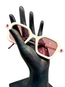 Kuboraum Maske P9 Sunglasses - White Frame, Pink Lenses, Made in Italy w Leather Case