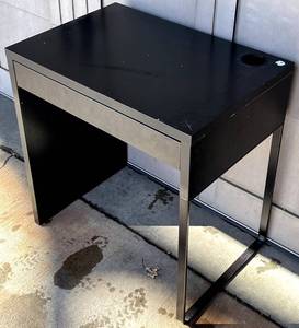 G - Small Black Desk