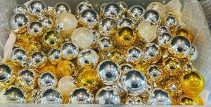LR - Assorted Gold, Silver & White Christmas Ornaments - Glass Ball Set