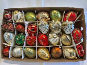 LR - 5.5-Inch Glass Christmas Ornaments (Lot of 20)