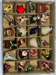 K - Department 56 Christmas Ornaments & Other Glass Figures in Compartment Tray