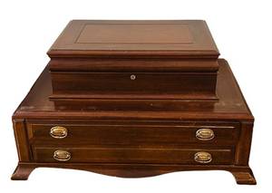 UL - Gorham Silver Flatware Chest With Pacific Silver Cloth