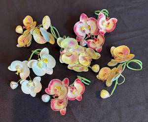 DR - Eight Floral Enamel Napkin Rings - Orchid Design