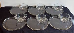 DR - Set of Six Vintage Apple Motif Glass Snack Plates With Cups