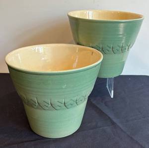 DR - Two Vintage 2018 Red Wing Collectors Society Commemorative Flower Pots