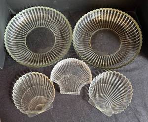 DR - Ribbed Glass Sea Shell Dishes and Ribbed Bowls