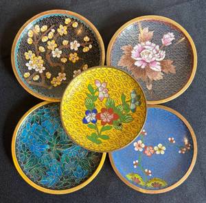 DR - Five Vintage Enamel Floral Plates