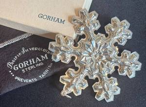 DR - Vintage 1976 Gorham Sterling Silver Snowflake Ornament