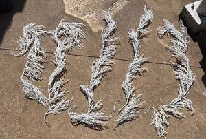 BY - Five Sparkling Garlands