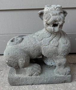 BY - Concrete Lion Statue - Outdoor Garden Decor