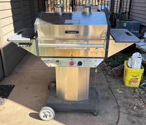 BY - Legacy by Holland BH421SS4 Gas Grill