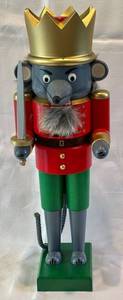 DR - Siphon Wood Nutcracker - Vintage German Folk Art