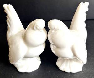 DR - Pair of Vintage Heisey Chickens - Imperial White Milk Glass