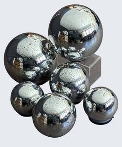 LR - Chrome Mirror Globe Spheres - Set of 8 Decorative Orbs