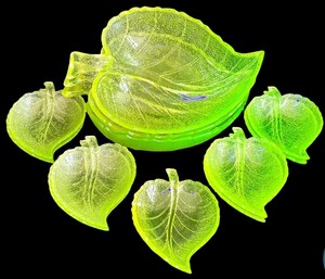 LR - Victorian Vaseline Glass Berry Set - 12-Piece (3 Large Bowls, 9 Small Bowls)