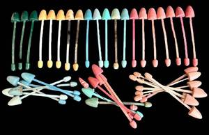 DR - Vintage Shoe Forms - Assorted Colors, 11 Inches Long