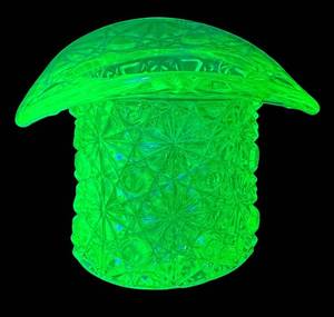 DR - Vintage Fenton Daisy and Button Top Hat Vaseline Glass Toothpick Holder