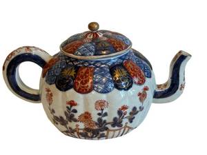 DR - Vintage Imari Style Porcelain Teapot with Lid