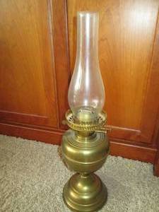 Vintage metal oil lamp...