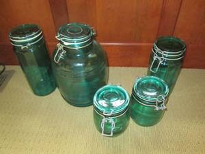 5 Green glass sealing containers...