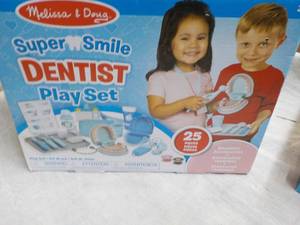 Melissa and Doug Dentist Play Set...