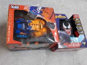 X1B 27 MHZ and Spiderman Flip Car...