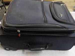 Suitcase on Wheels 22 x 14...