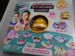 3D Sticker Maker...