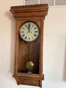 Waterbury Regulator No. 67 Oak Wall Clock w Pendulum Antique