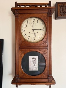 Antique Seth Thomas Wall Regulator Clock Wood Case w Key Pendulum