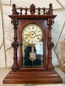 Welch Spring & Co Gerster V.P. 8 Day Antique Mantel Clock