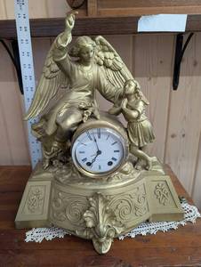 SETH THOMAS Angel Mantel Clock - Goldtone with Praying Girl Figure