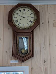 Seth Thomas World Regulator 1914 Wall Clock - Octagonal Oak Case, Glass Door