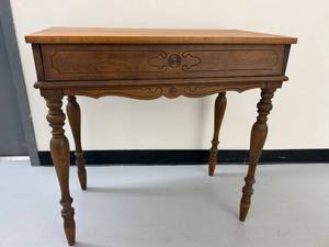 Vintage Early American Drop Front Secretary Writing Desk 31x33x16