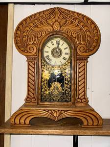 New Haven Antique Carved Oak Shelf Mantel Clock w Key Pendulum