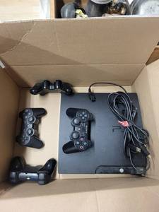 Sony PS3 Slim Bundle - Console & 4 Controllers & 3 Games