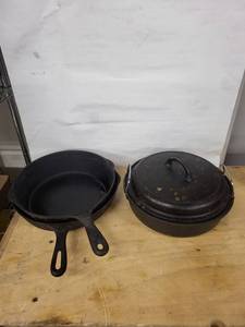 Cast Iron Skillet With Long Handle & Dutch Oven With Lid