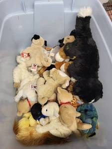 Plush Stuffed Animals - Ty Beanie Babies, Ganz Plush, Giraffe & Dogs