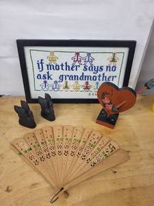 BEK 1001 Cross-Stitch Framed Wall Art and 2 Black Swan Figurines, Wooden Hand Fan and Heart Decor