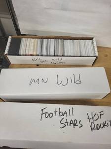 Sports Trading Cards Bulk - Hockey & Football Collection (Hundreds)