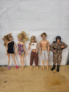 Barbie Fashion Dolls (Lot of 5)